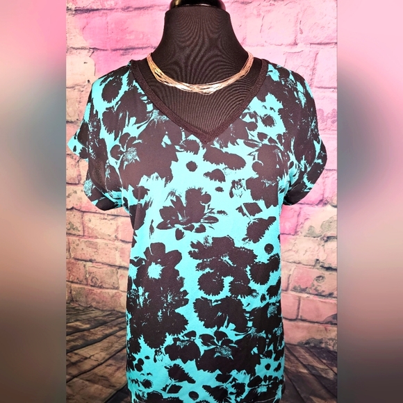 Worthington V-Neck Blouse - Picture 5 of 9